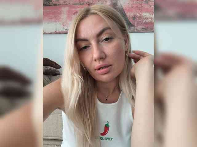 AlenaFeya Live Webcam on BongaCams