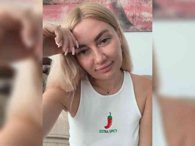 AlenaFeya Live Webcam on BongaCams