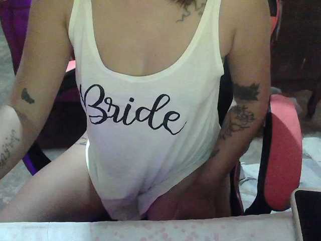 HotSexyMoM live cam