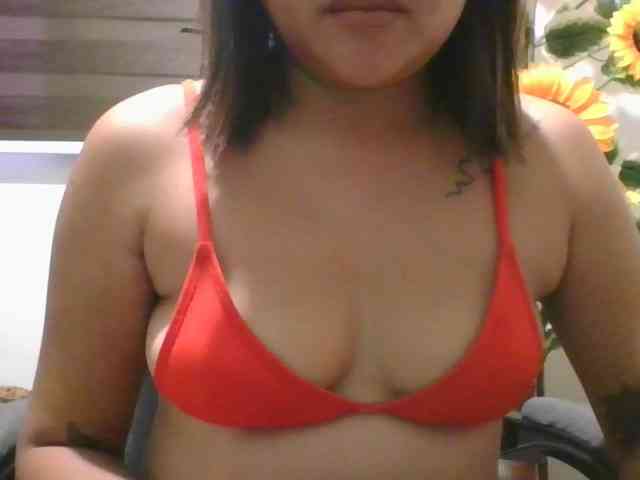 HotExoticAngel webcam