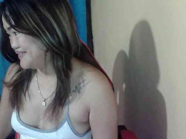 HotSexyMoM webcam