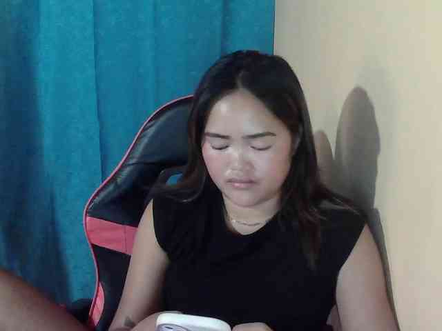HotSexyMoM webcam