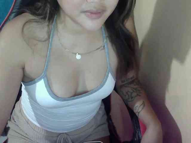 HotSexyMoM webcam