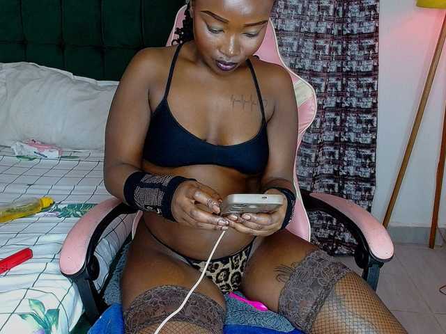 Blissloves live cam on BongaCams
