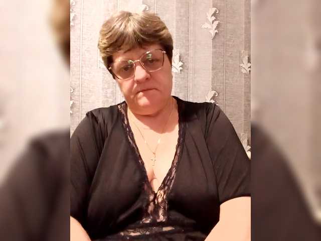 ElzaJewel's BongaCams show and profile