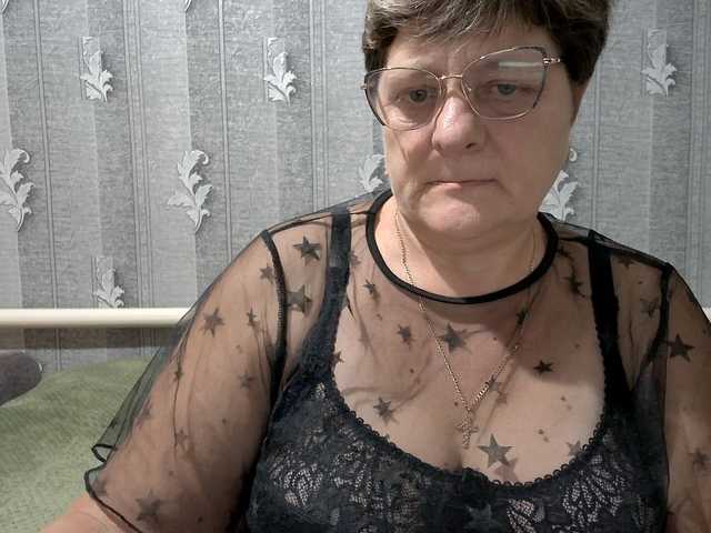 ElzaJewel live cam on BongaCams
