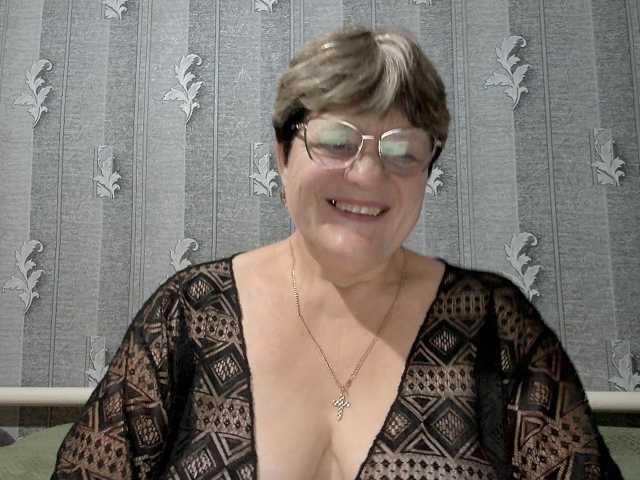 ElzaJewel live cam on BongaCams