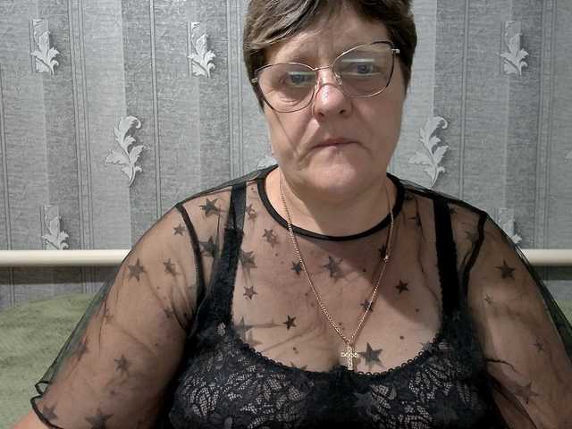 ElzaJewel live cam on BongaCams