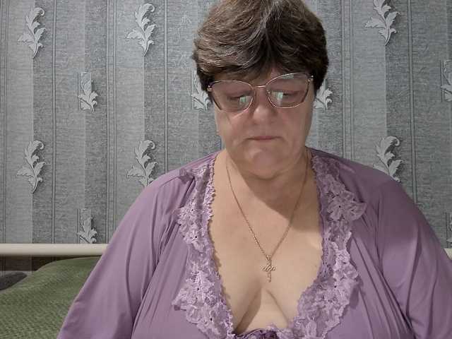 ElzaJewel live cam on BongaCams