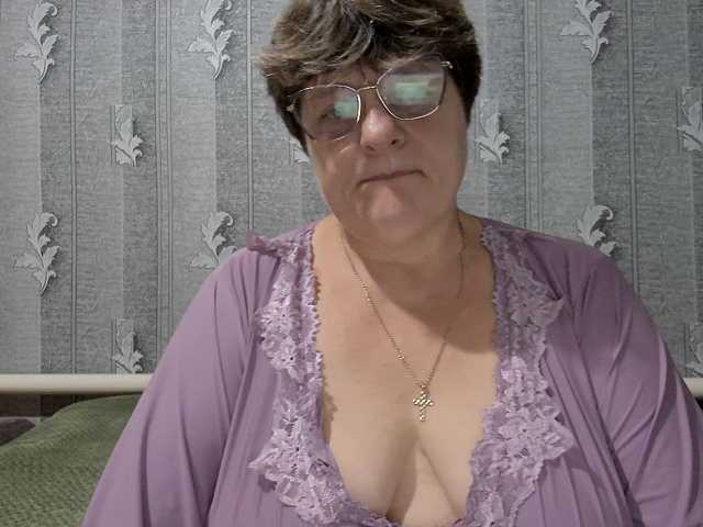 ElzaJewel live cam on BongaCams