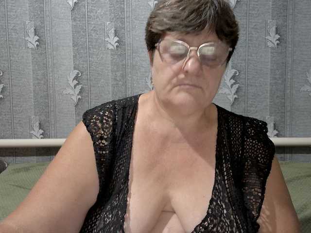 ElzaJewel live cam on BongaCams