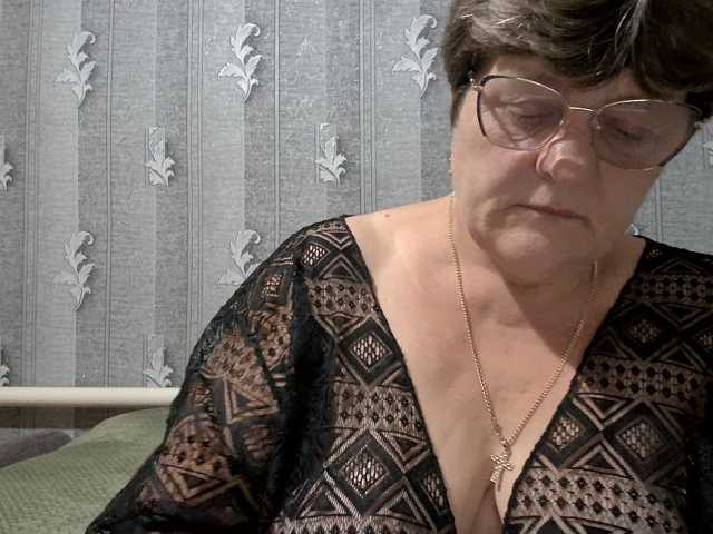 ElzaJewel live cam on BongaCams