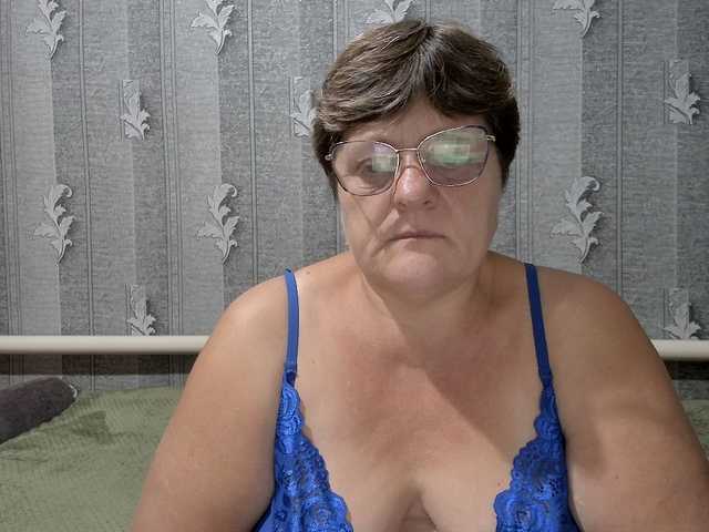 ElzaJewel live cam on BongaCams