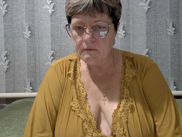 ElzaJewel live cam on BongaCams