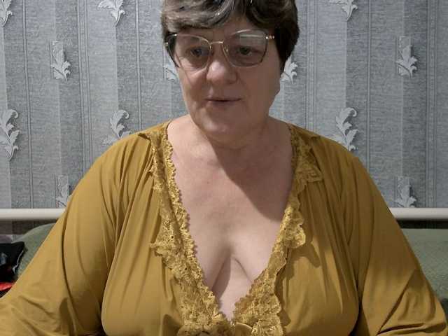 ElzaJewel, en directo ahora en BongaCams