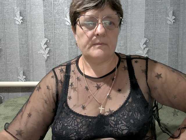ElzaJewel live cam on BongaCams
