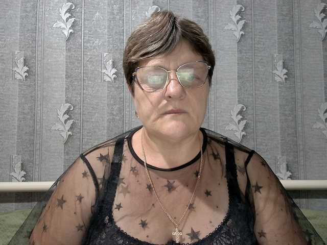 ElzaJewel live cam on BongaCams