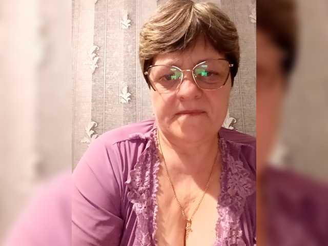 ElzaJewel's BongaCams show and profile