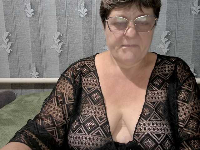 ElzaJewel live cam on BongaCams
