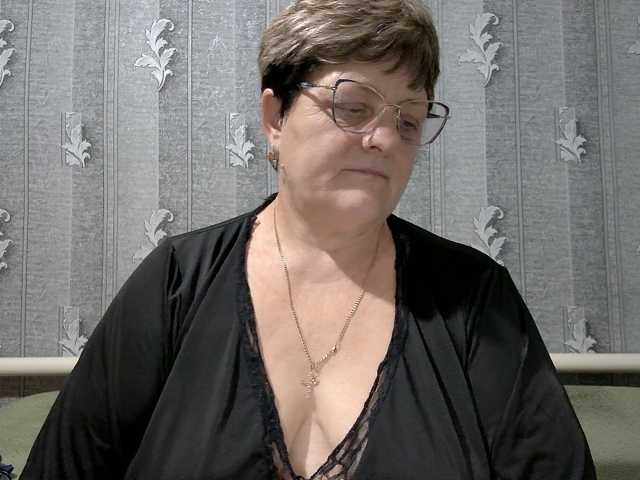 ElzaJewel live cam on BongaCams