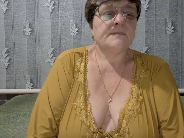 ElzaJewel live cam on BongaCams