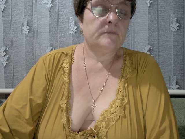 ElzaJewel live cam on BongaCams