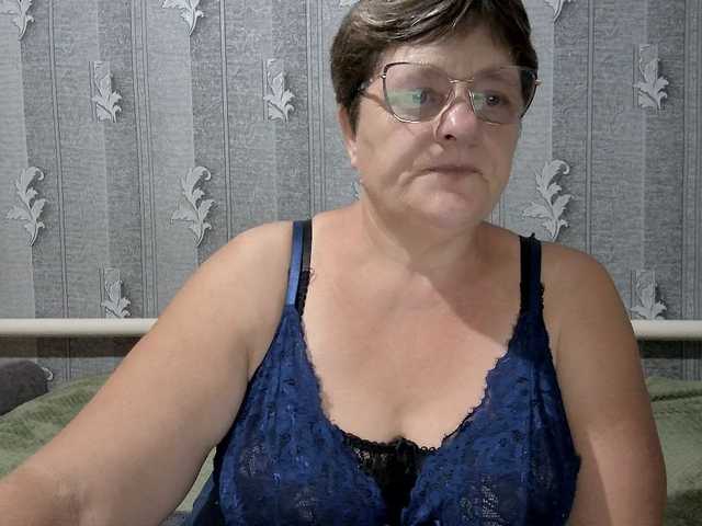 ElzaJewel live cam on BongaCams