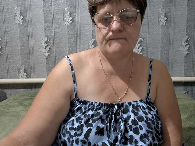 ElzaJewel live cam on BongaCams