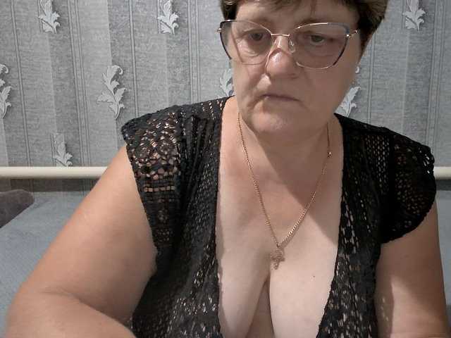 ElzaJewel live cam on BongaCams