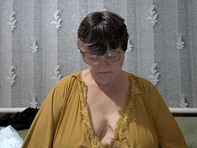 ElzaJewel live cam on BongaCams