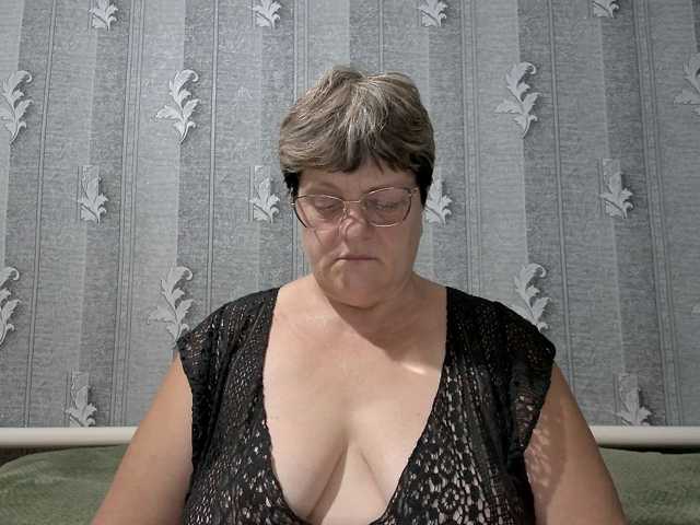 ElzaJewel live cam on BongaCams