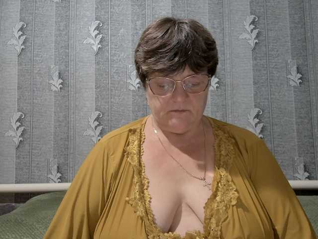 ElzaJewel live cam on BongaCams