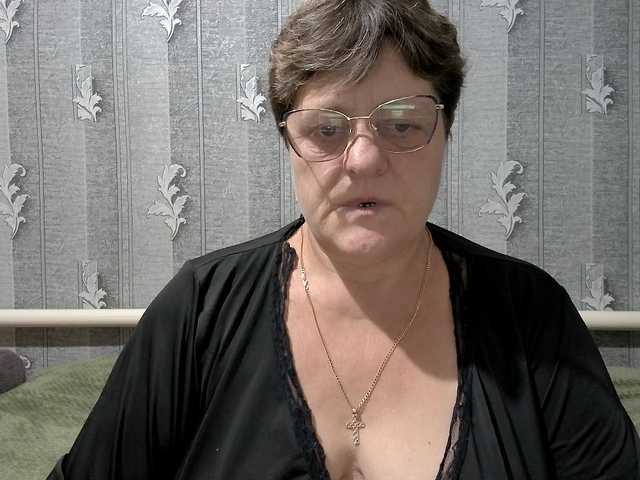 ElzaJewel live cam on BongaCams