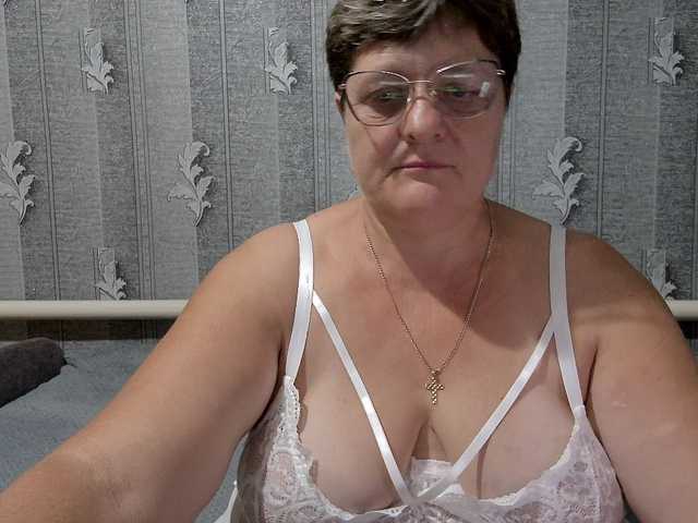 ElzaJewel live cam on BongaCams