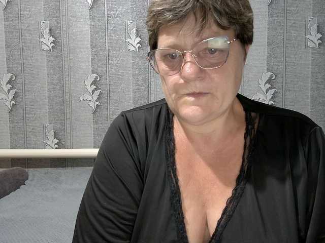 ElzaJewel live cam on BongaCams