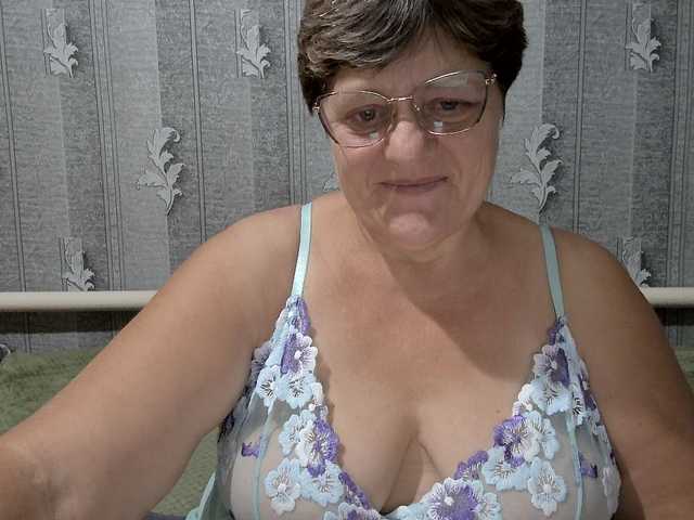ElzaJewel live cam on BongaCams