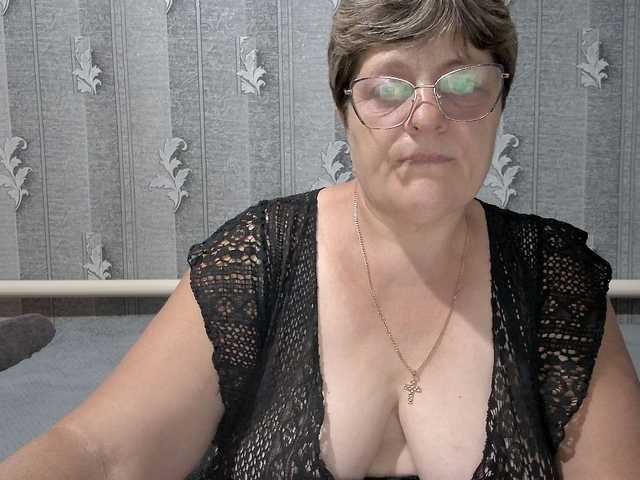 ElzaJewel live cam on BongaCams