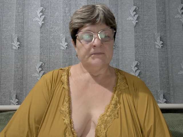 ElzaJewel live cam on BongaCams
