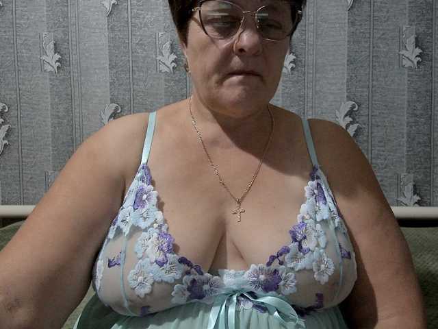 ElzaJewel live cam on BongaCams