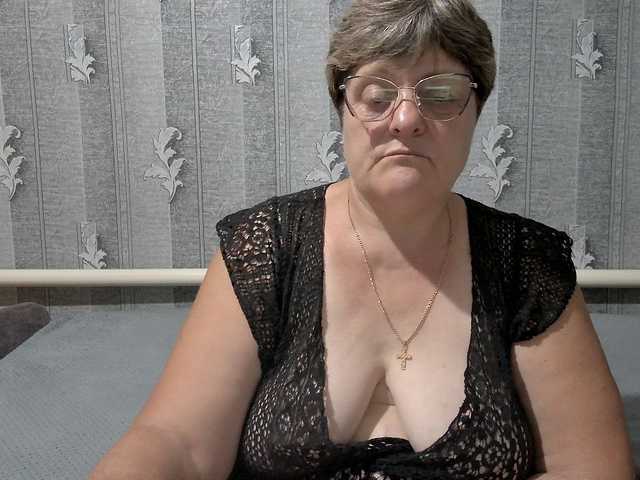 ElzaJewel live cam on BongaCams