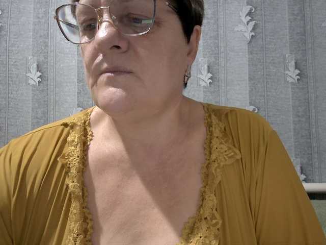 ElzaJewel live cam on BongaCams