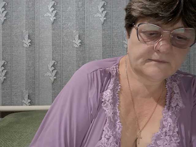 ElzaJewel live cam on BongaCams