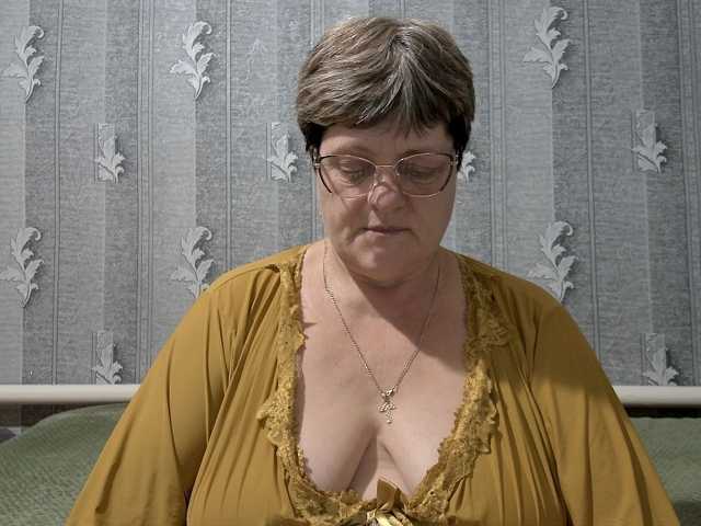 ElzaJewel, live now on BongaCams