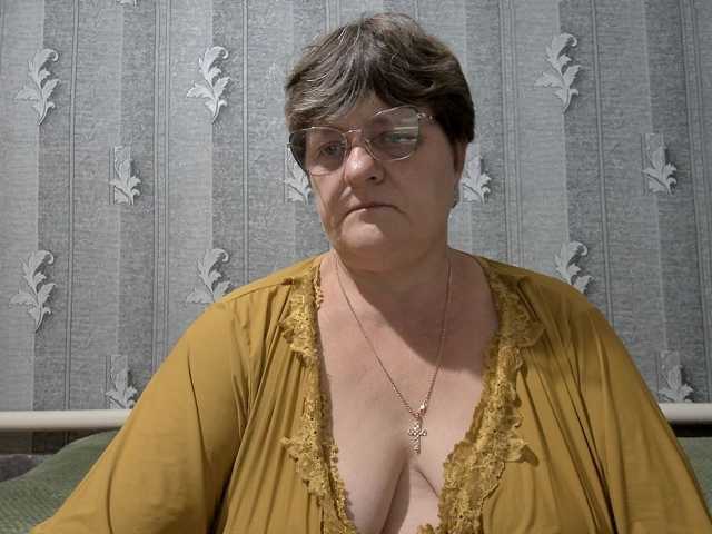 ElzaJewel live cam on BongaCams