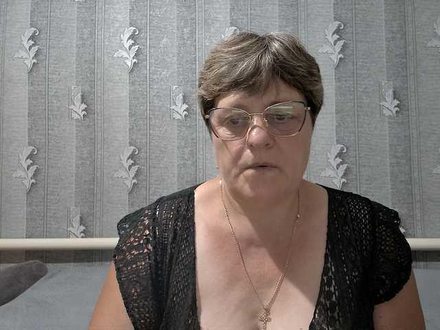 ElzaJewel live cam on BongaCams