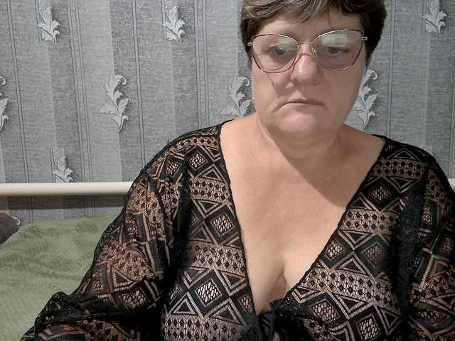 ElzaJewel live cam on BongaCams