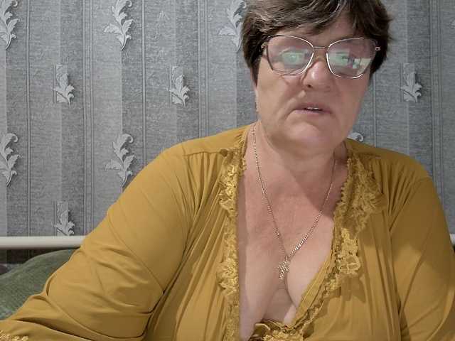 ElzaJewel live cam on BongaCams