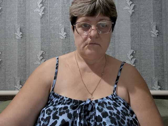 ElzaJewel live cam on BongaCams