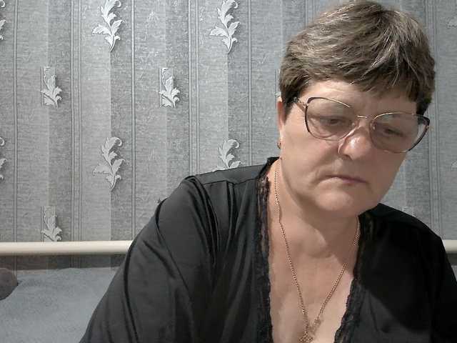ElzaJewel live cam on BongaCams