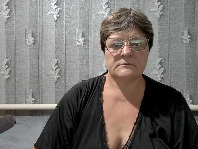 ElzaJewel live cam on BongaCams